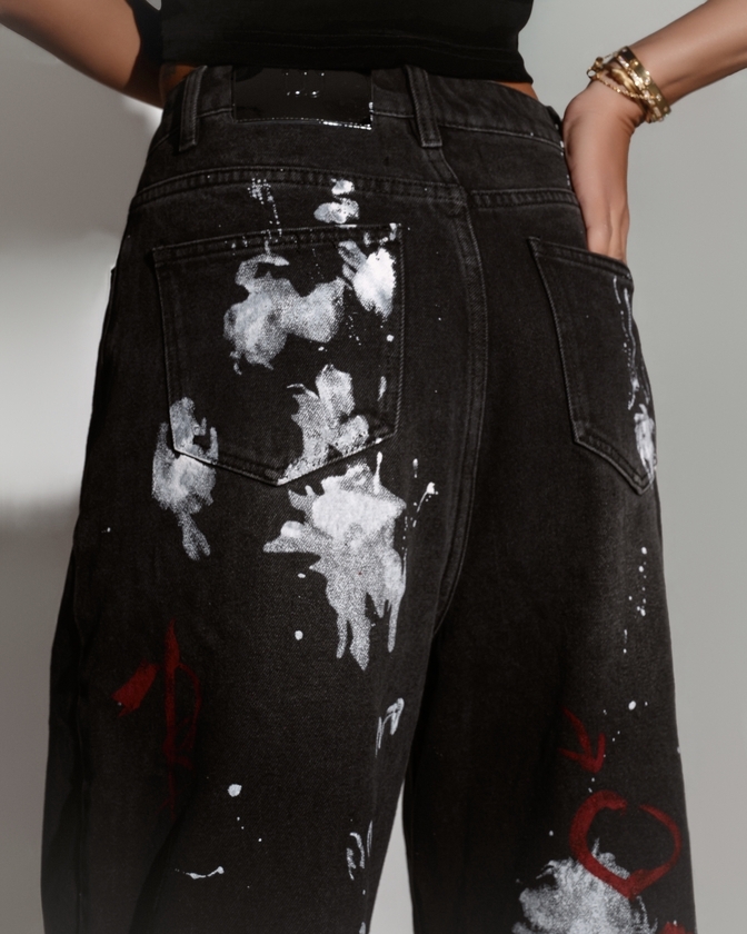 Baggy jeans with abstract print