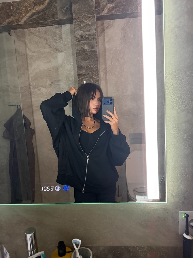 Oversized zip-up hoodie